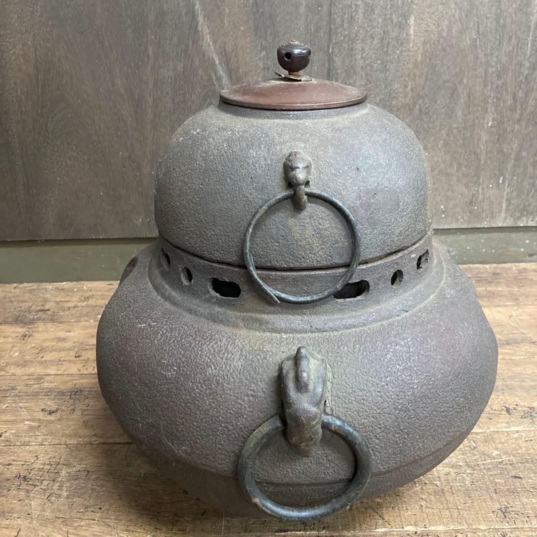 E4 古鉄 鉄瓶 風炉釜 鉄釜 茶道具 囲炉裏 火鉢 古民具 炭火 骨董 骨董品