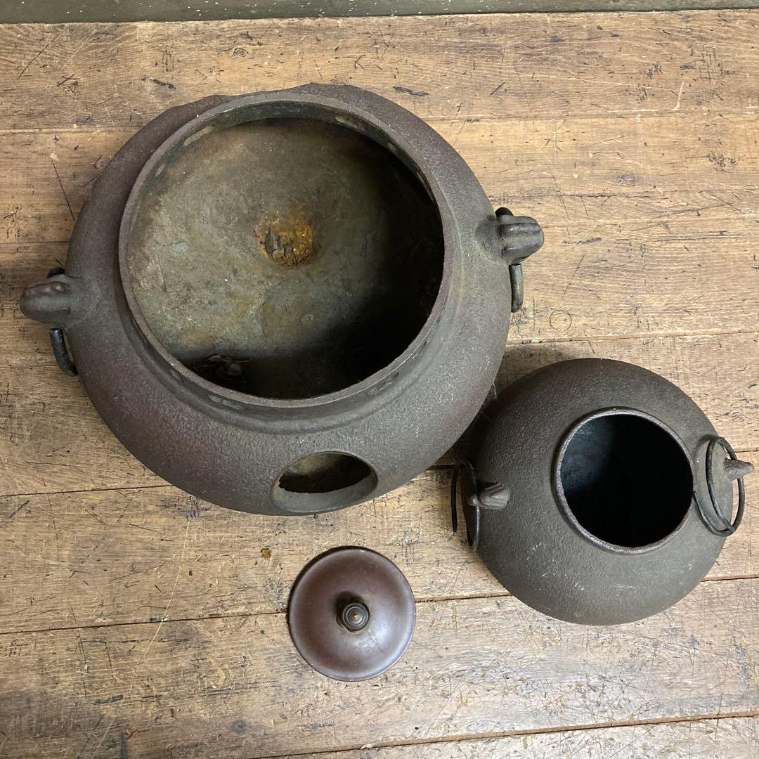 E4 古鉄 鉄瓶 風炉釜 鉄釜 茶道具 囲炉裏 火鉢 古民具 炭火 骨董 骨董品