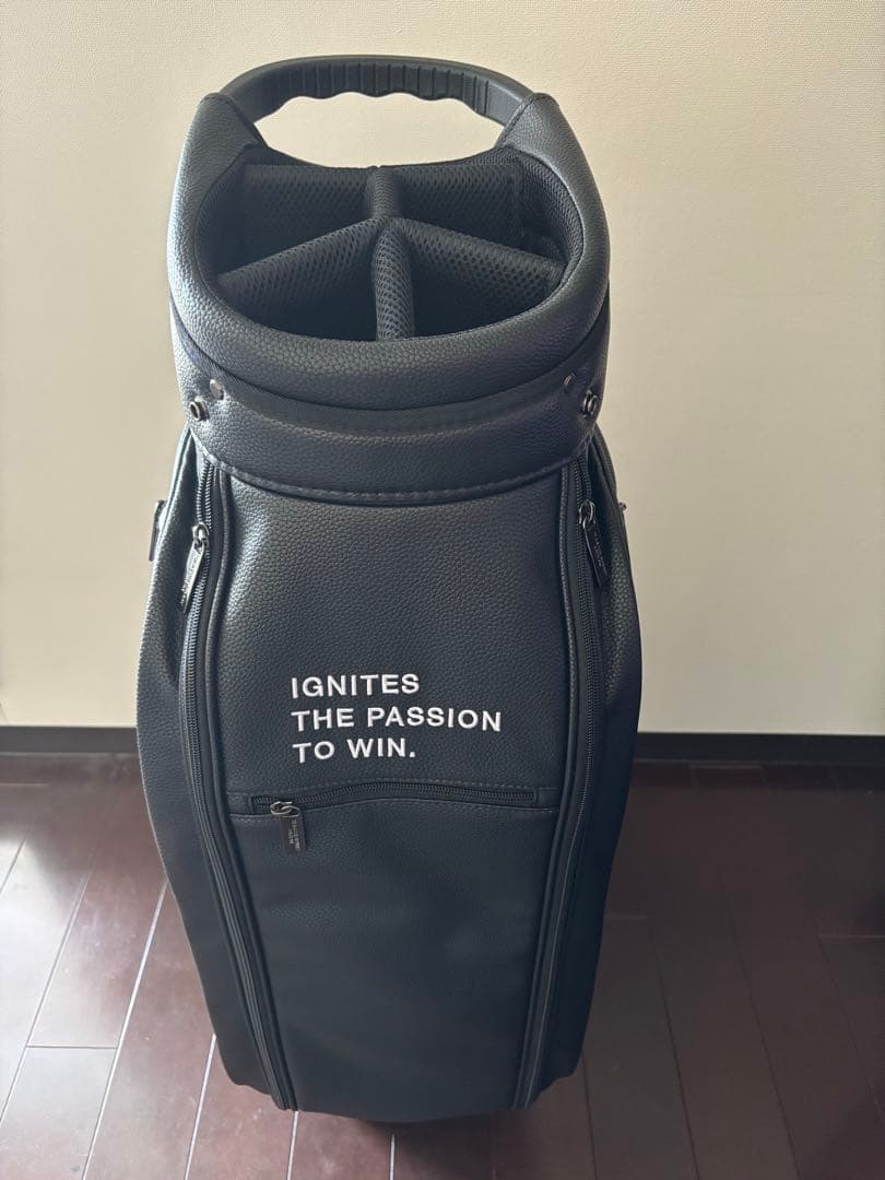 MBE MASTER BUNNY EDITION 原プロアイコン】キャディバッグ