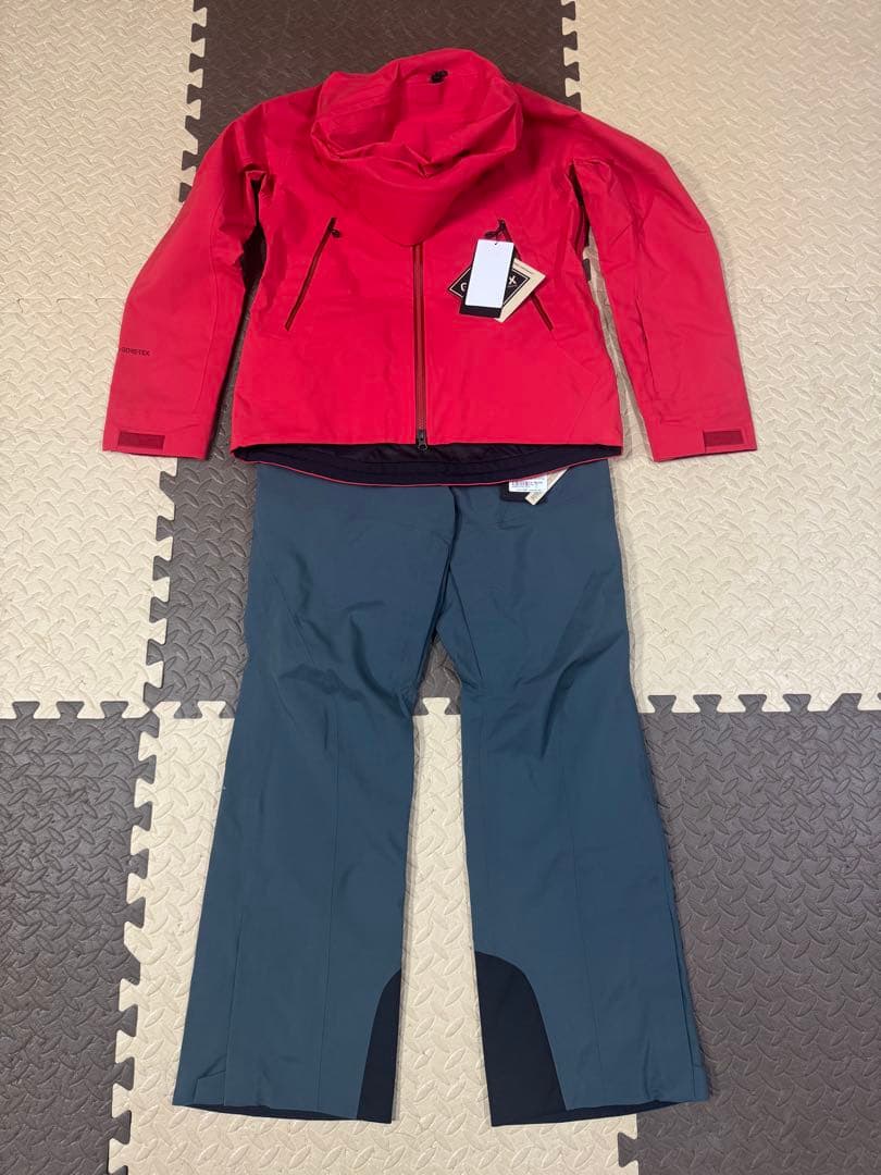 Goldwin GORE-TEX スキーウェア レディース 24ー25新作モデル