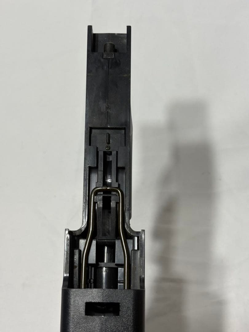 東京マルイ　P-90　フレームパーツ&アルミ製スリングスイベルエンド.、ベルト付