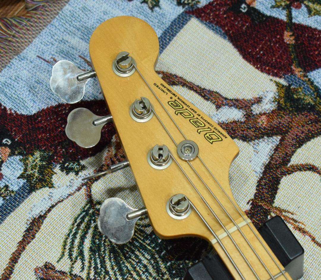 Blade Levinson Limited Jazz Bass 状態良好！
