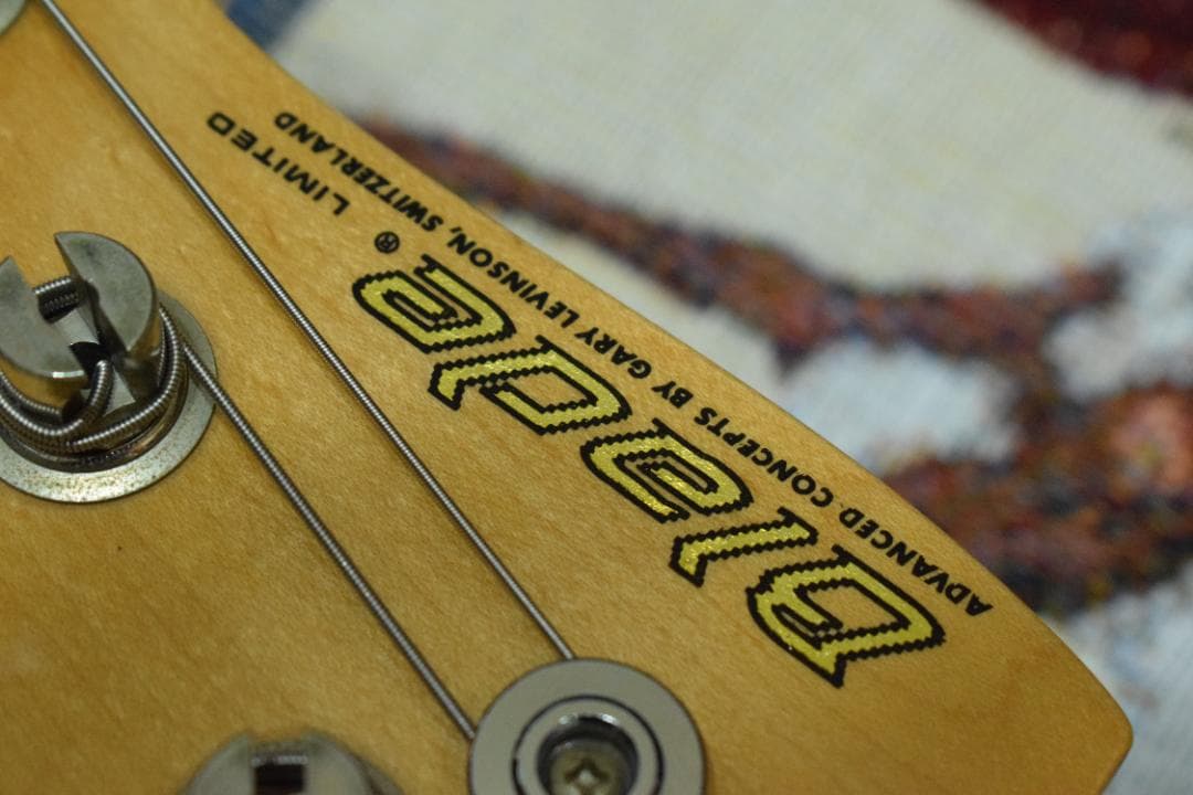 Blade Levinson Limited Jazz Bass 状態良好！