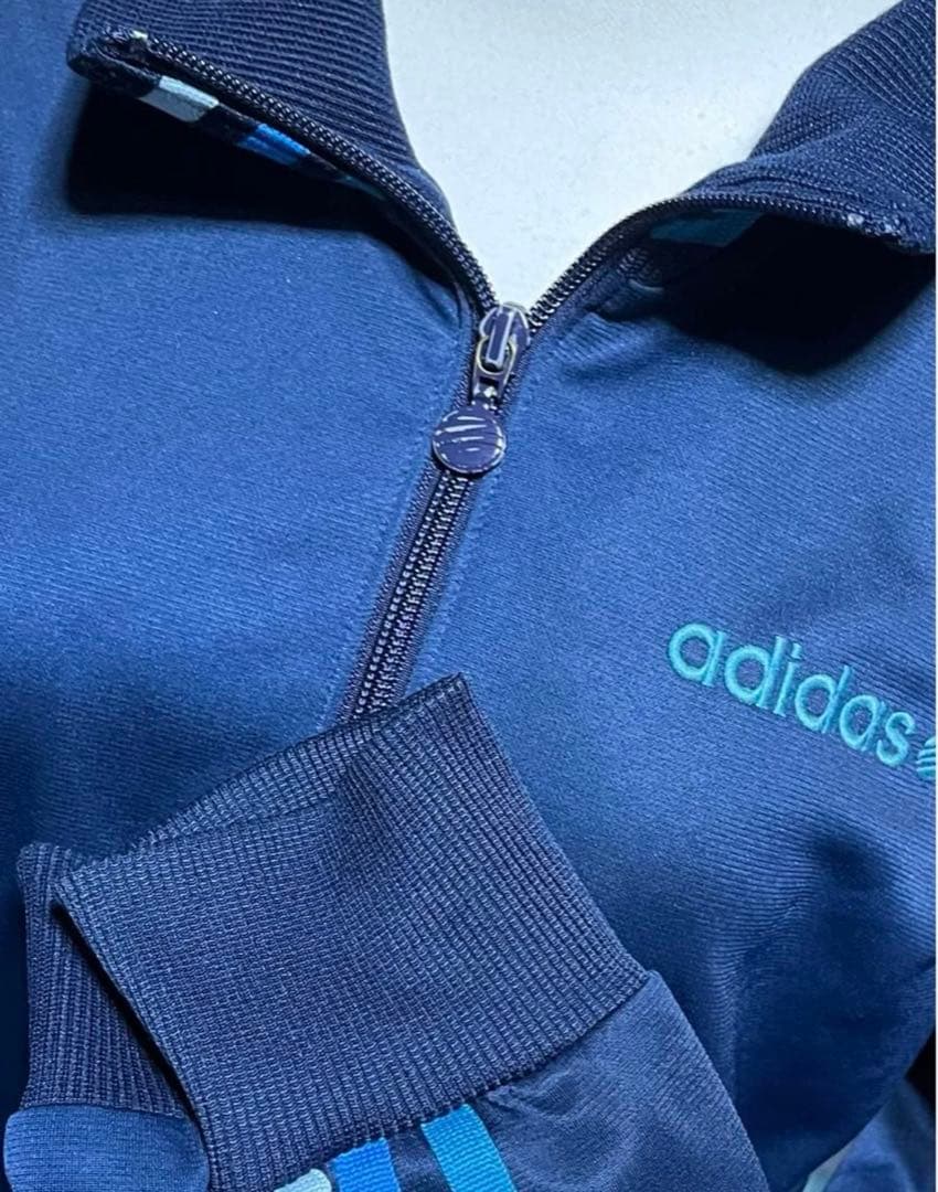 天使界隈あのちゃん♡着用同色アディダスadidasジャージアウター