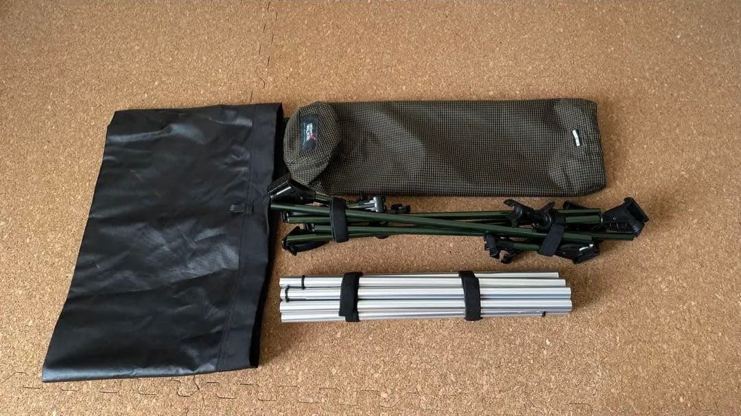 DESERT WALKER アウトドア　折りたたみ式ベッド