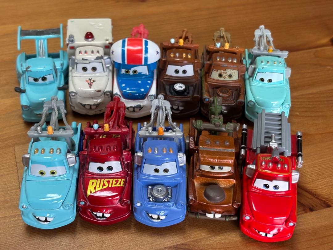 シ*ト様 カーズ　トミカ　マテル　Disneystore セット