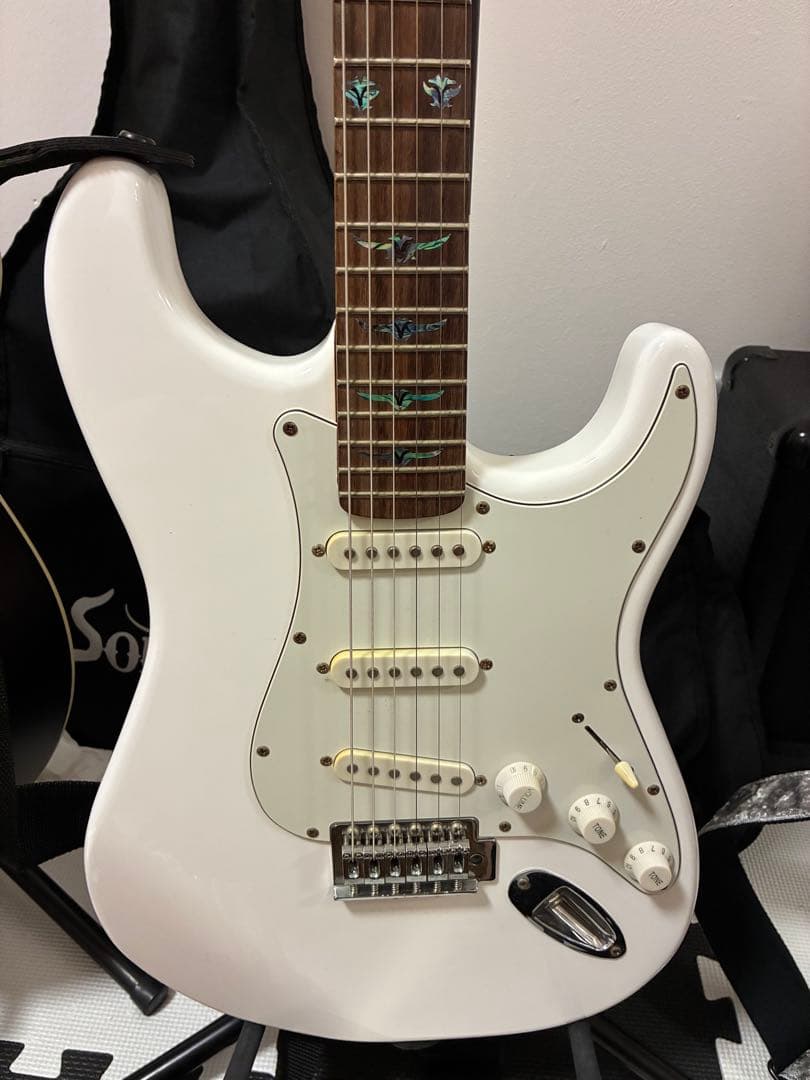 PlayTechストラトキャスタータイプ エレキギター