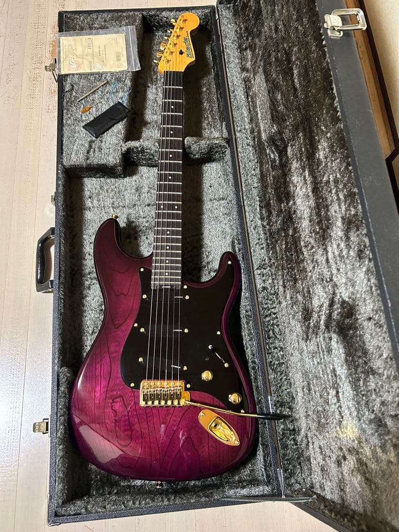 パープル エレキギター ハードケース付き