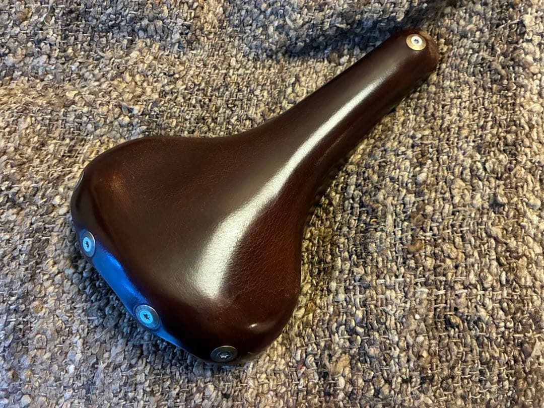 Gilles BERTHOUD ジルベルソー サドル