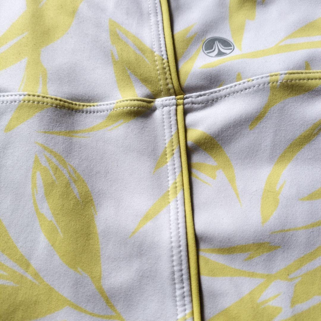 SUKAIA スカーラ パイピングトップスとレギンス上下セット