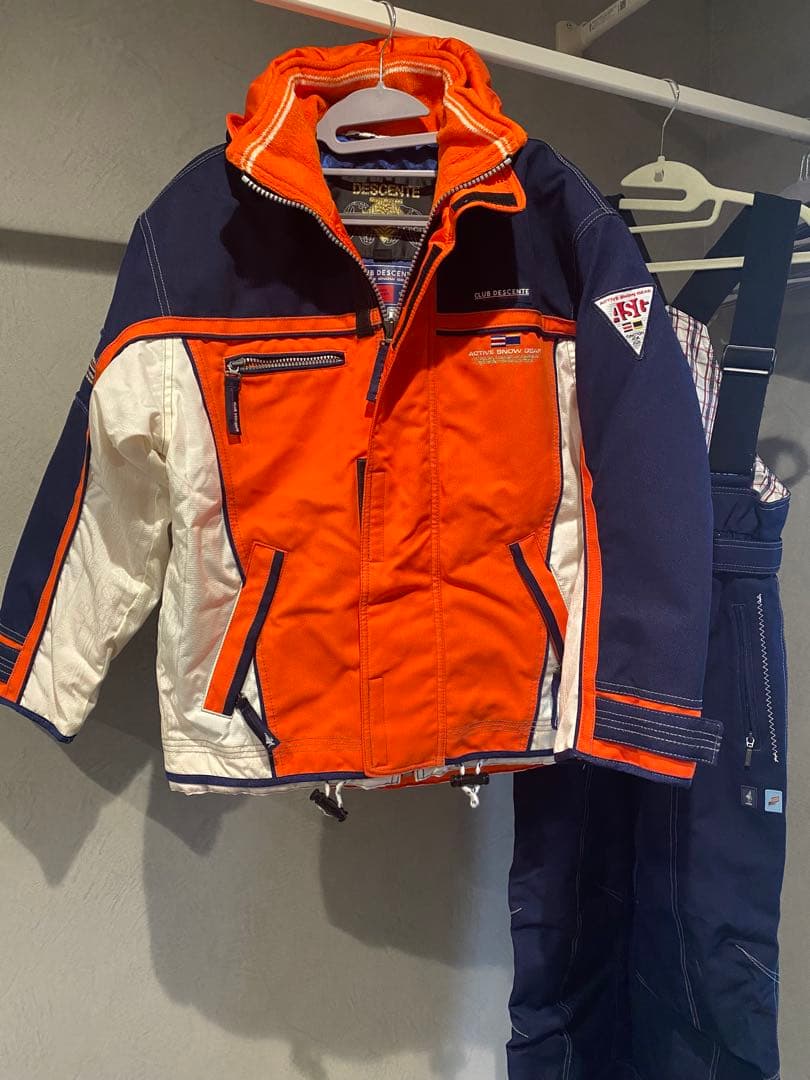 美品☆DESCENTE デサント スキーウェア　上下セット　上S 下SS