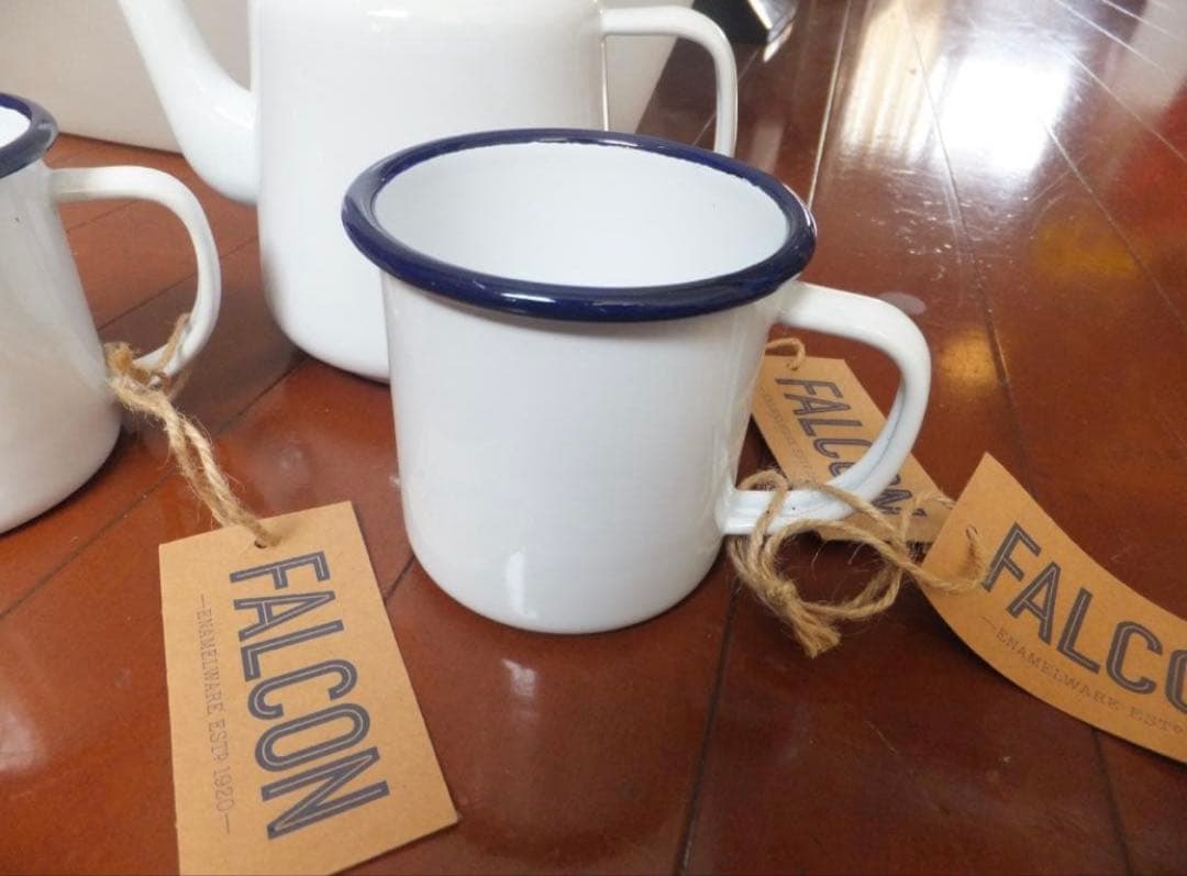 FALCONファルコンのホーローマグカップ２個とポット　未使用品