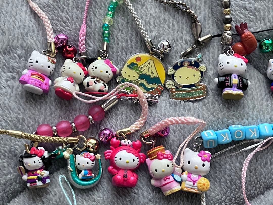 ハローキティ Hello kittyご当地ストラップ、キーホルダー28点