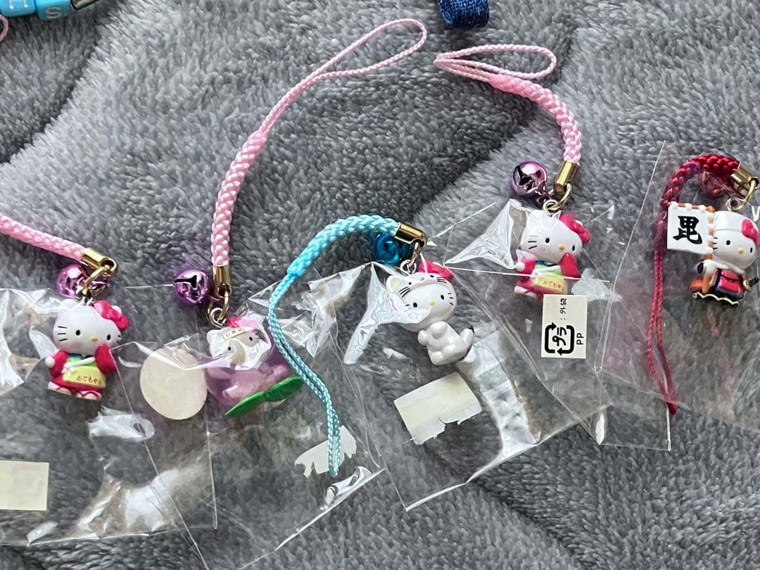 ハローキティ Hello kittyご当地ストラップ、キーホルダー28点