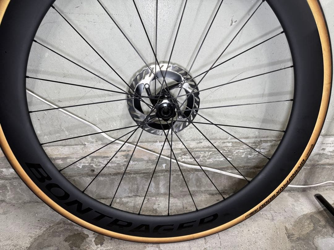 さ*じ様 Bontrager Aeolus pro 51 TLR カーボンホイー