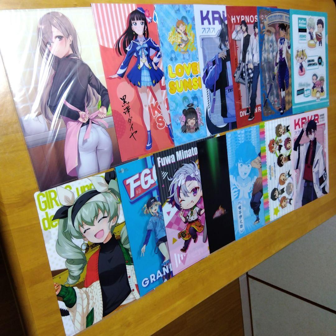 アニメノンジャンル美少女系など　Ａ−４クリアファイル まとめ売リ大量２５０枚