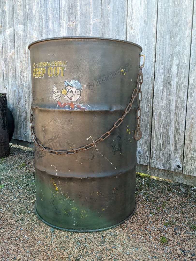 アメリカンヴィンテージなドラム缶 キープアウト 立ち入り禁止 バリケード