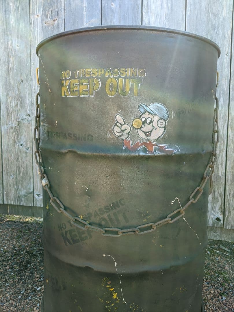 アメリカンヴィンテージなドラム缶 キープアウト 立ち入り禁止 バリケード