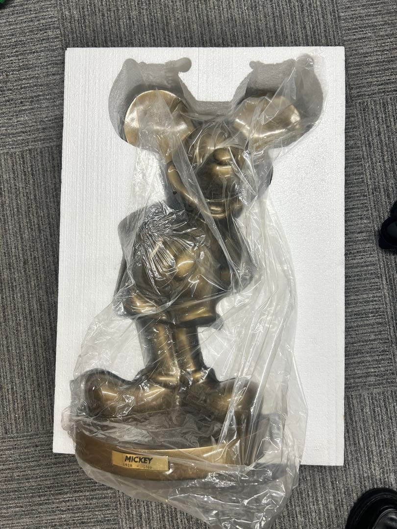 アニバーサリーミッキー極大ブロンズ像 1000体限定品