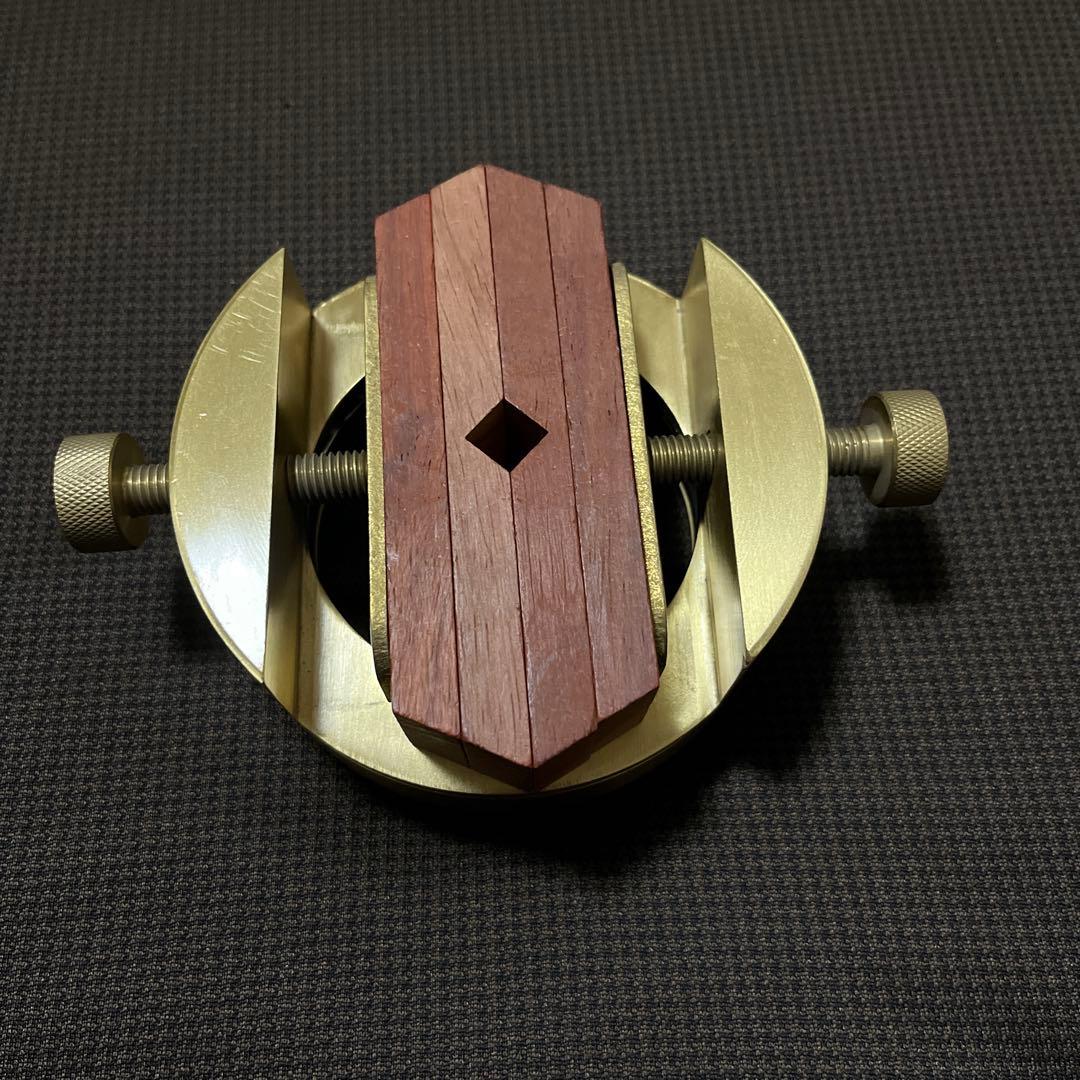 篆刻用　本格印床　黄銅製　360度自由に回せる　一体型