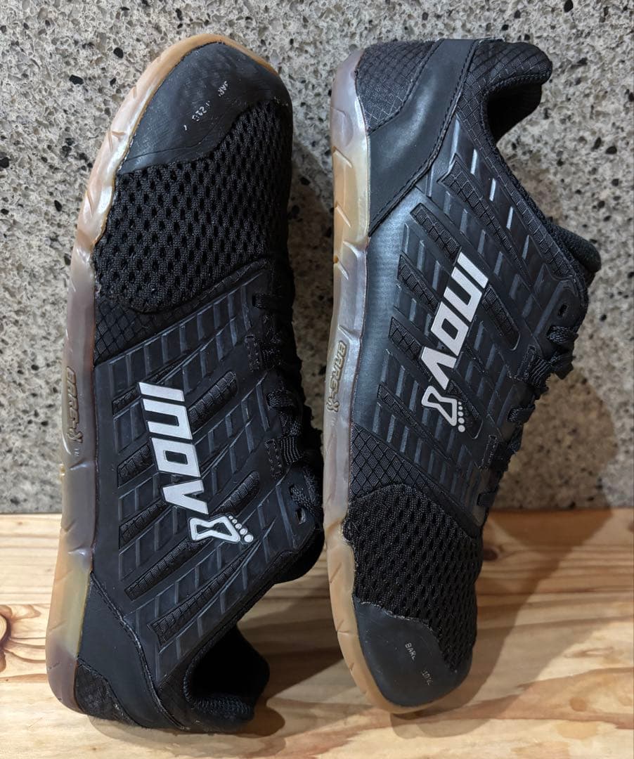 イノヴェイト　トレーニング bare-xf 210 inov-8 inov8