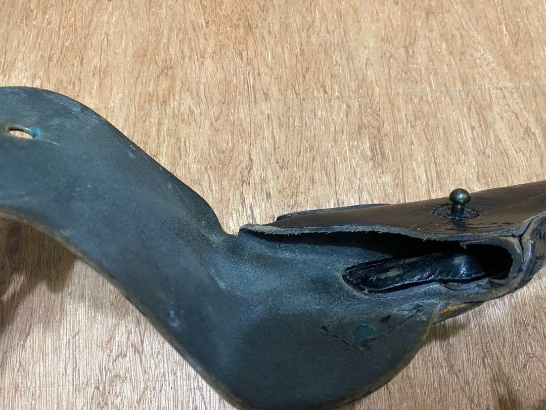 米軍放出品　実物中古レザーホルスター