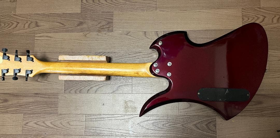 B.C.RICH モッキンバード ダークメタリックレッド　ソフトケース付