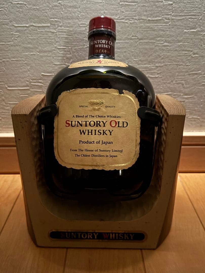 年代不明。スウィング台座付きSuntory Old Whisky