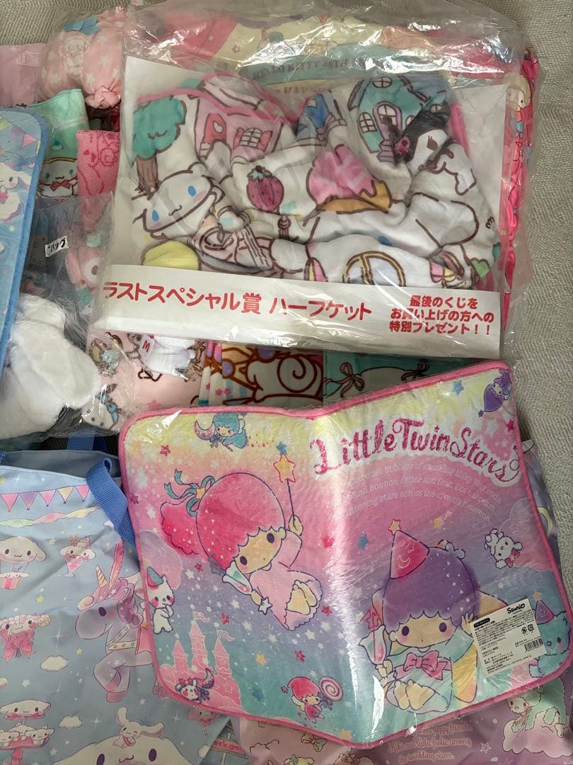 サンリオ 当たりくじ 福袋 ぬいぐるみ マット ブランケット タオル まとめ売り