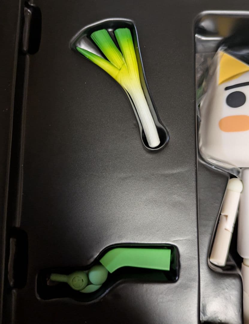 リボルテック どこでもいっしょ 初音ミクver. トロ クロ