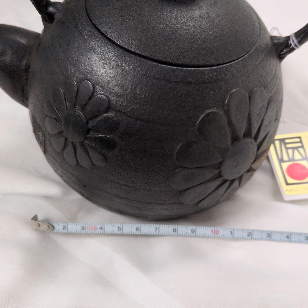 【未使用品】南部鉄器　花模様　鉄瓶