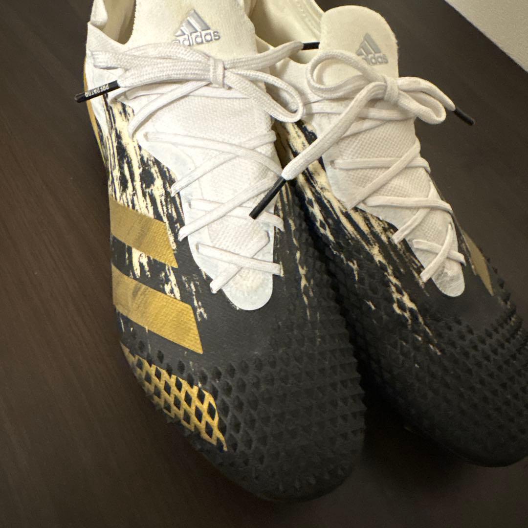 サッカースパイク プレデター