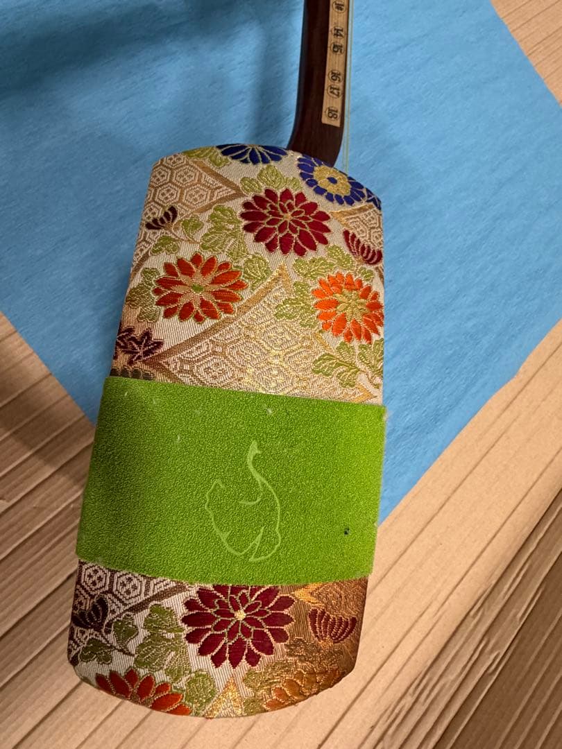 ケース付き三味線 本体 ジャンク品 皮破れ 修理・部品取り用 棹状態良好 和楽器