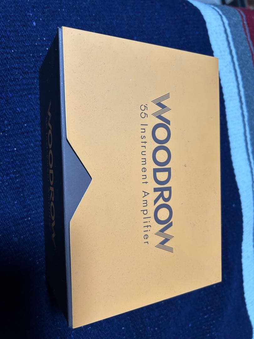 ギター UNIVERSAL AUDIO UAFX WOODROW