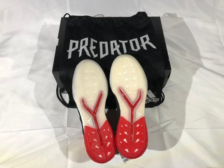 adidas アディダス　フットサル　プレデター　タンゴ　18