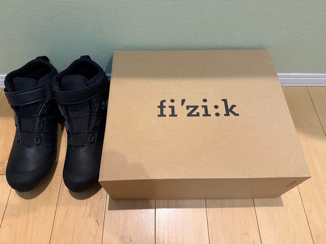 fi'zi:k TEMPO ARTICA GTX 42.5 フィジーク