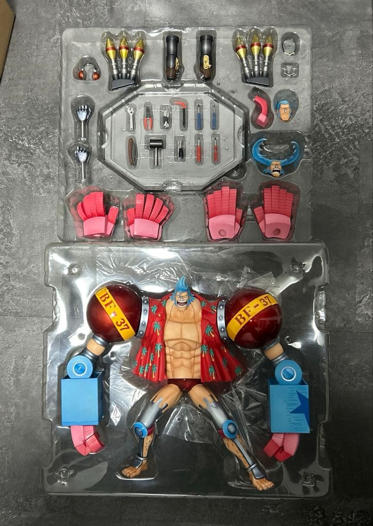 ワンピース SA-MAXIMUM アーマード・フランキー　フィギュア