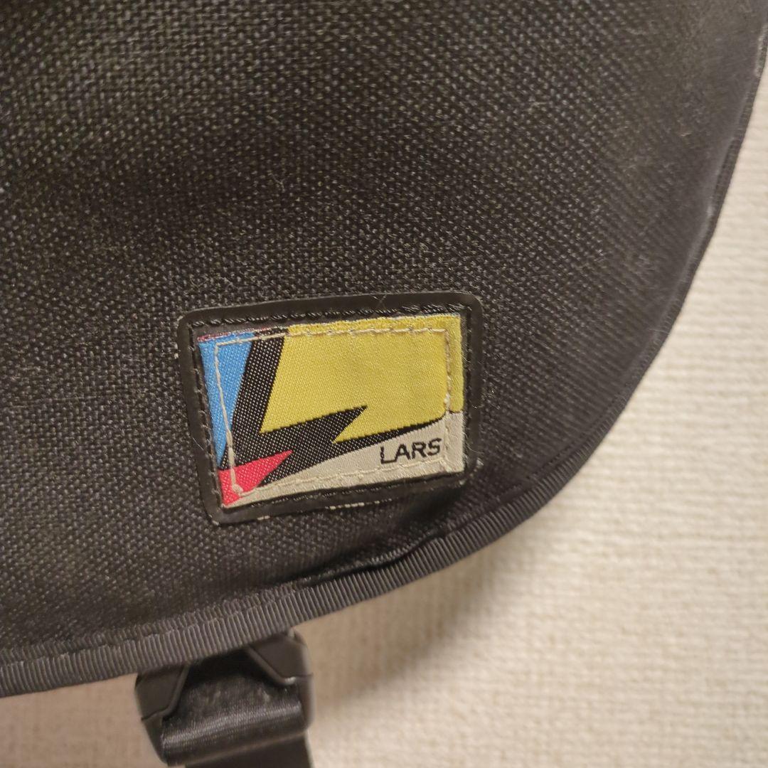 LARS メッセンジャーバッグ ブラック