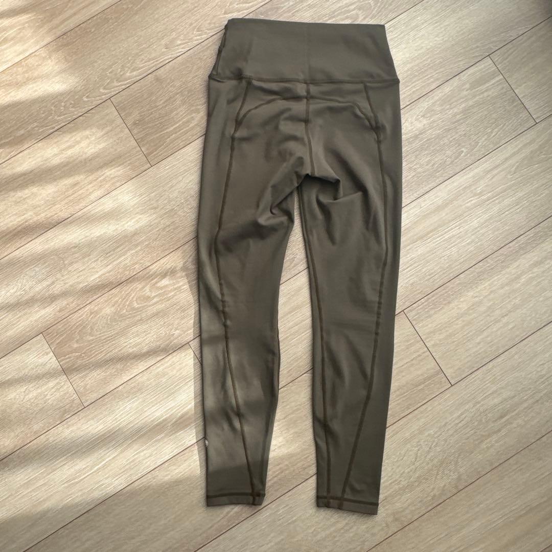 LAVA SUKALA ecoアシンメトリーブラトップ&レギンス 上下セットS