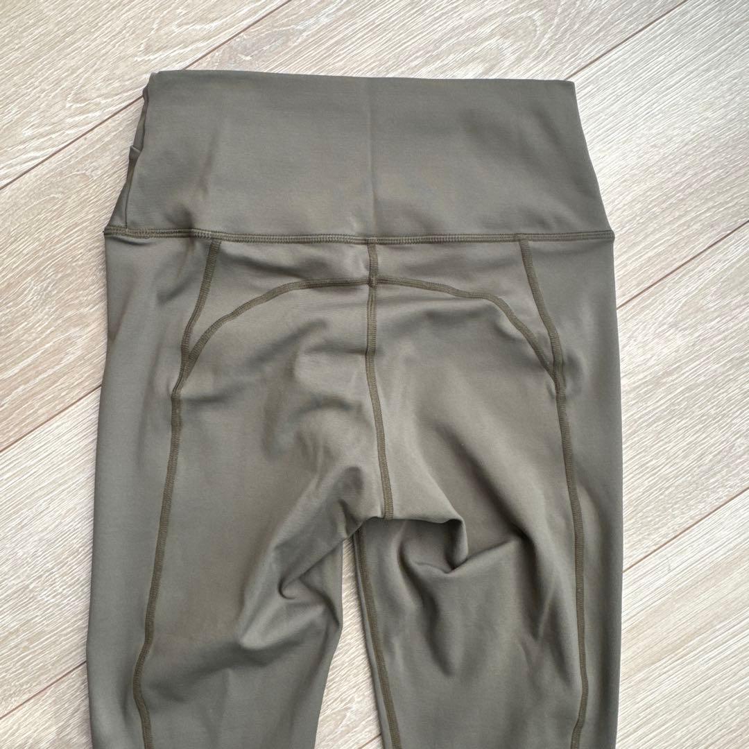 LAVA SUKALA ecoアシンメトリーブラトップ&レギンス 上下セットS