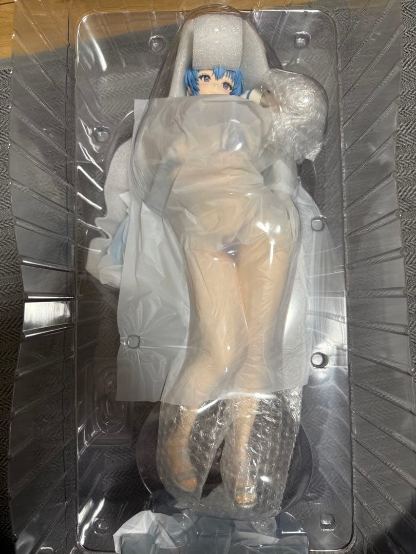 勝利の女神NIKKE ヘルム　アクアマリン　1/4スケールフィギュア