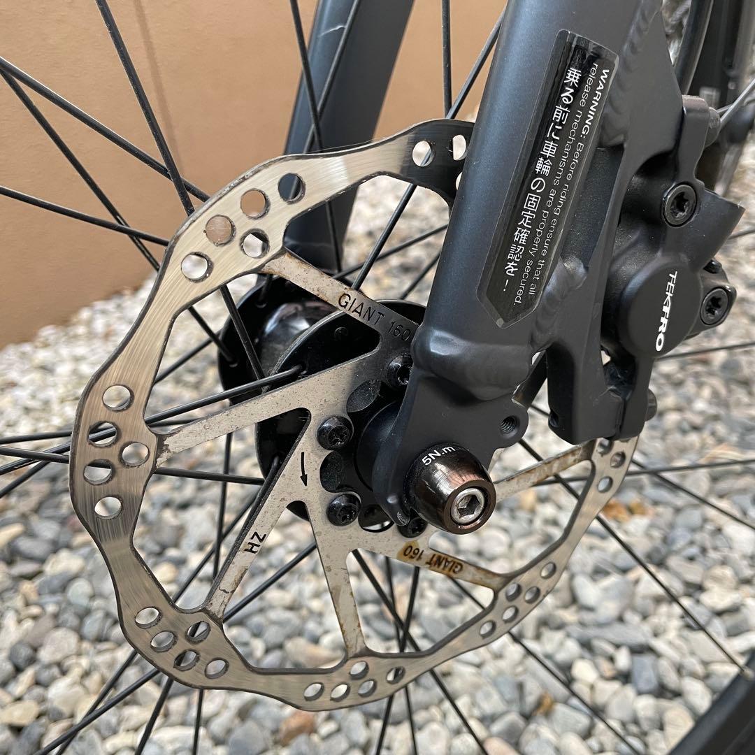 GIANT ESCAPE R DISC　クロスバイク　配送（北海道と沖縄県除く）