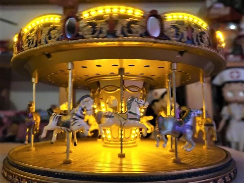 爆レア★ミスタークリスマス メリーゴーランド型オルゴール ゴールドラベル