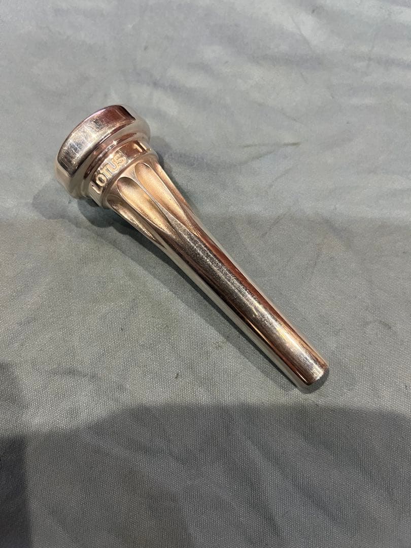 LOTUS トランペットマウスピース　1L HCブラス