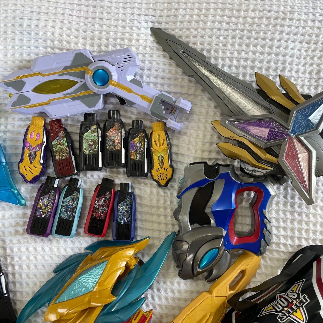 ウルトラマンシリーズ　変身グッズ　ゼット　タイガ　トリガー　デッカー　ゼロ　等