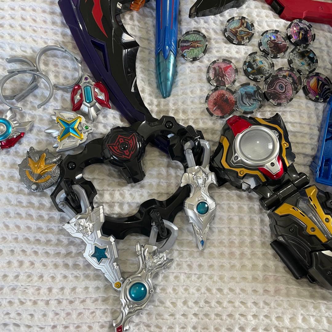 ウルトラマンシリーズ　変身グッズ　ゼット　タイガ　トリガー　デッカー　ゼロ　等