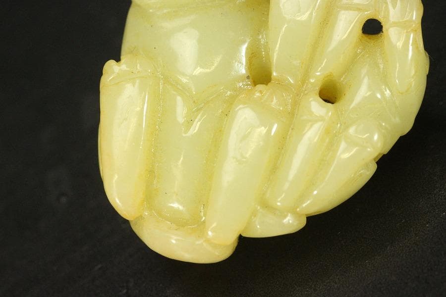 中国美術 白玉 刻猪 根付 置物 5.7cmx3.1cm(HA425)