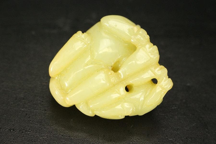 中国美術 白玉 刻猪 根付 置物 5.7cmx3.1cm(HA425)