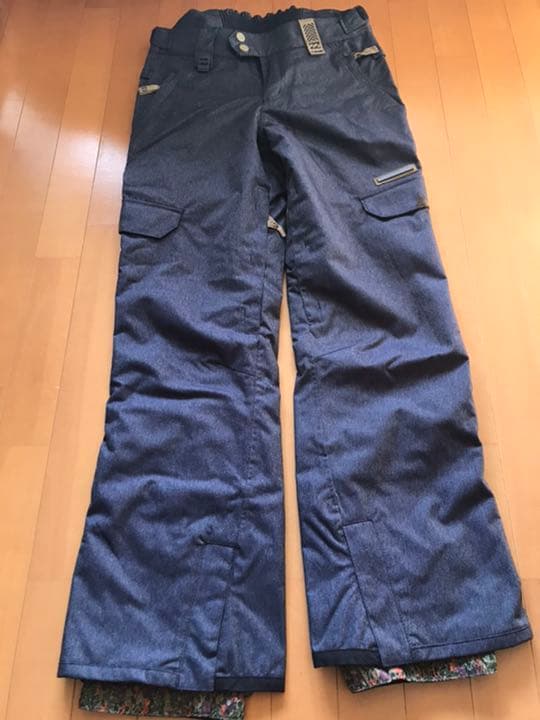 【美品】billabong 花柄スノーウエア