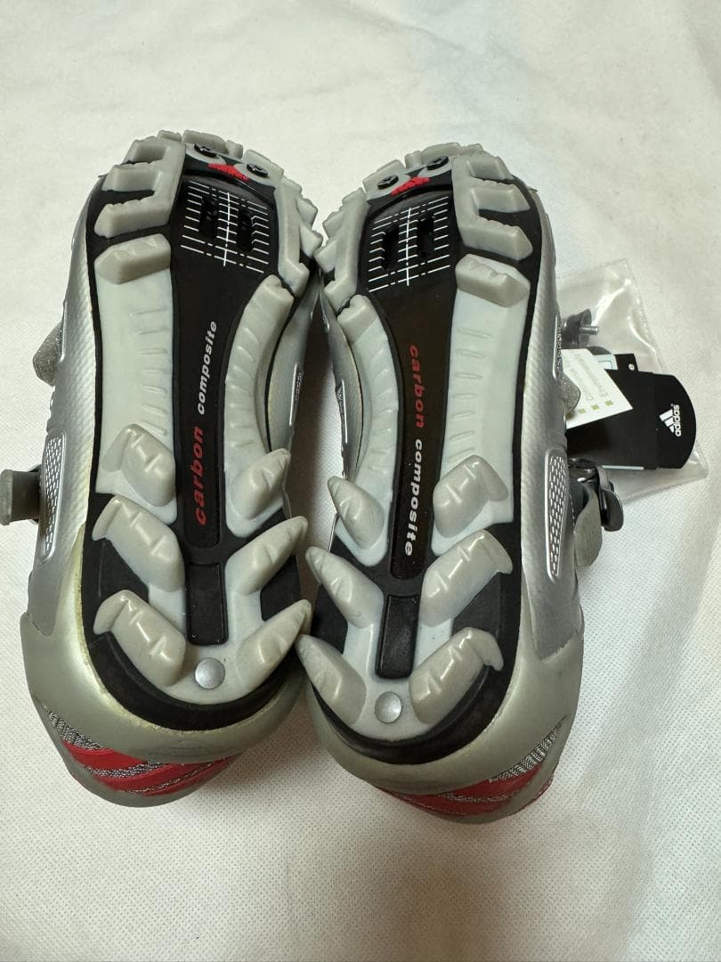 新品未使用　adidas サイクリングシューズ グレー